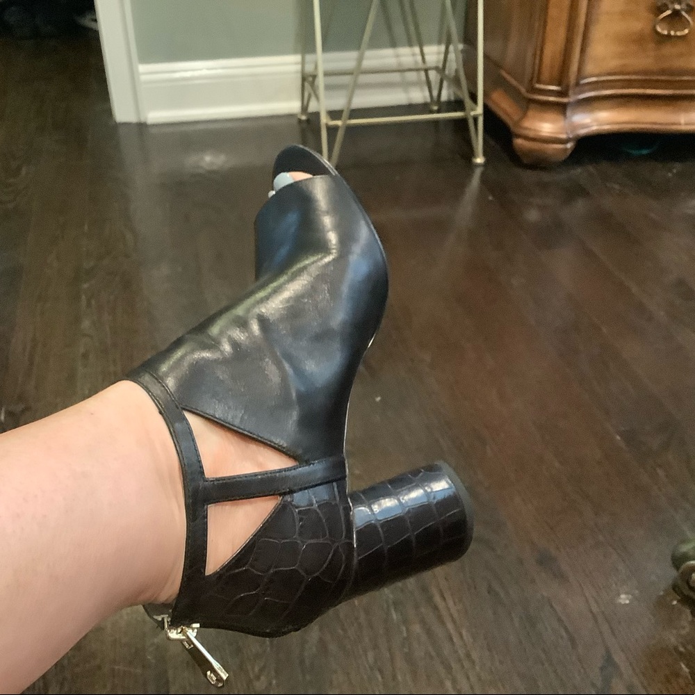 Open toe ankle booty
